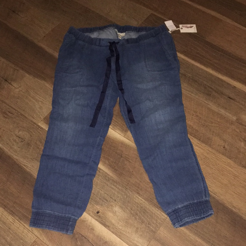 Jessica Simpson maternity denim jogger pant
